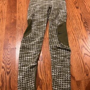 Nike Pro Hyperwarm Green Fuzzy Legging Pants Women’s Small